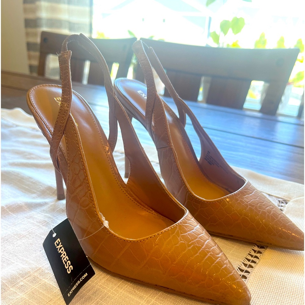 Express Slingback heels. Size 8. Color: Pecan. New never worn.